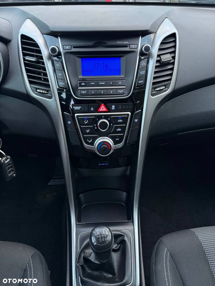 Hyundai i30 - 23