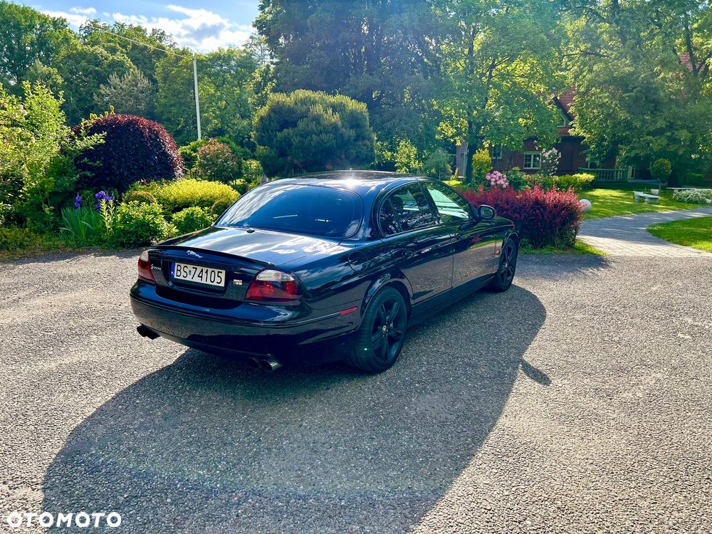Jaguar S-Type R - 3