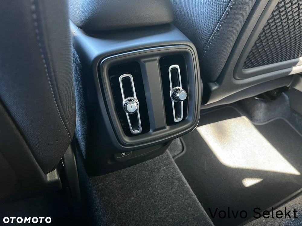 Volvo XC 40 - 31