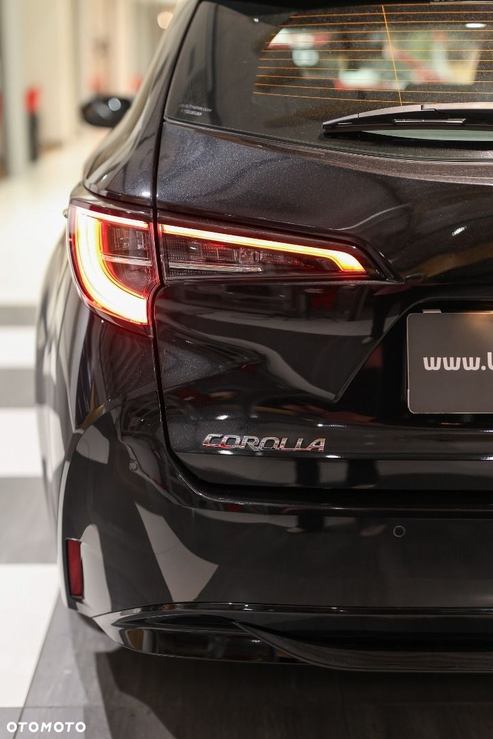 Toyota Corolla - 32