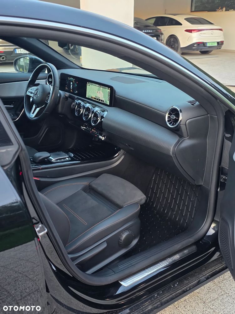 Mercedes-Benz CLA - 23