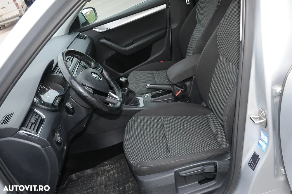 Skoda Octavia Combi 2.0 TDI Tour - 5