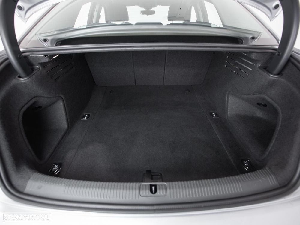 Audi A4 2.0 TDI - 12