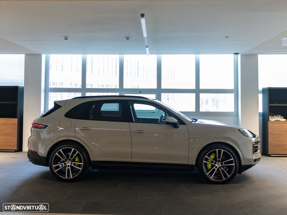 Porsche Cayenne E-Hybrid - 6