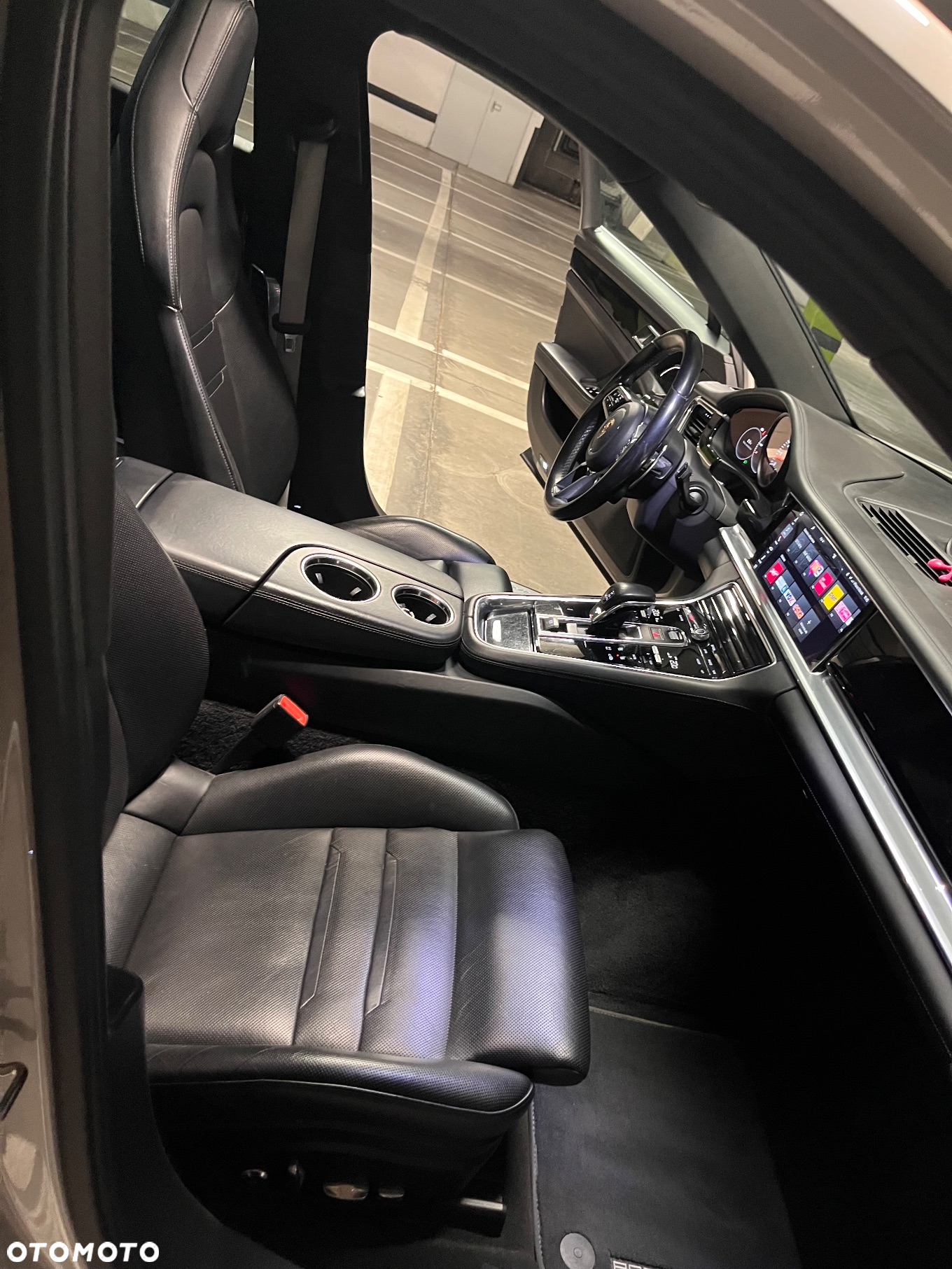 Porsche Panamera 4 - 9