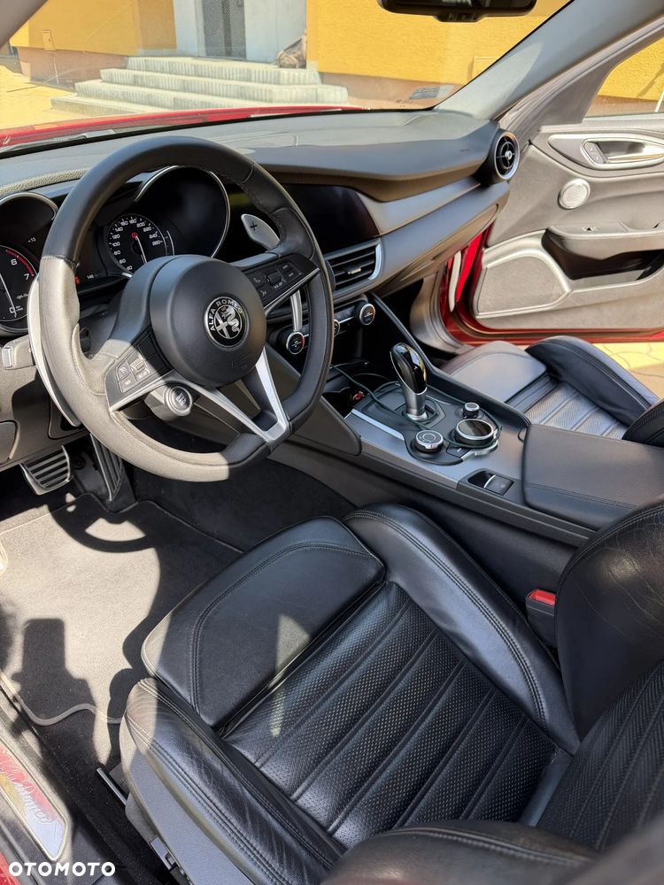 Alfa Romeo Giulia 2.0 Turbo Veloce Q4 - 8