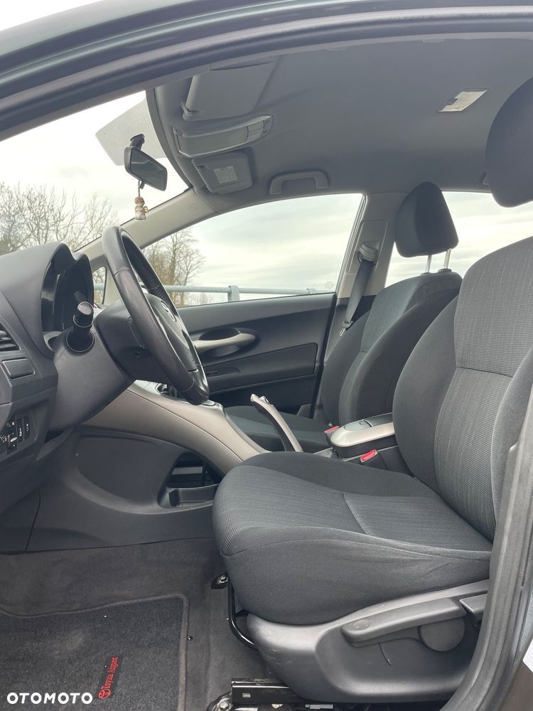 Toyota Auris - 16