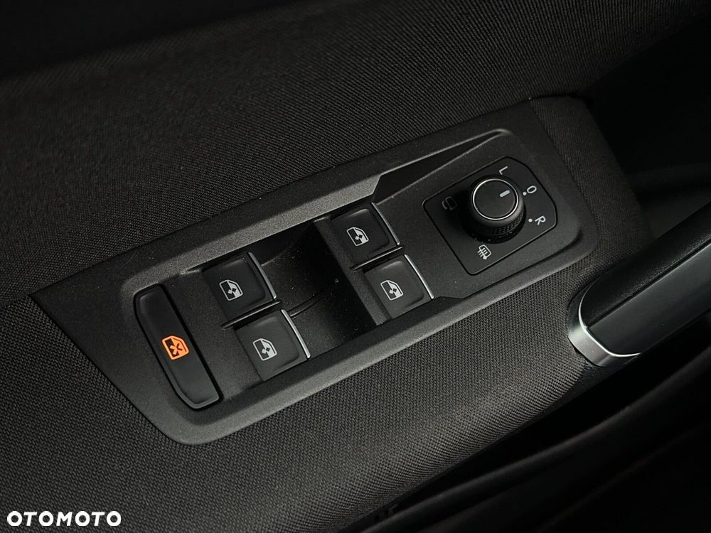Volkswagen Touran - 22