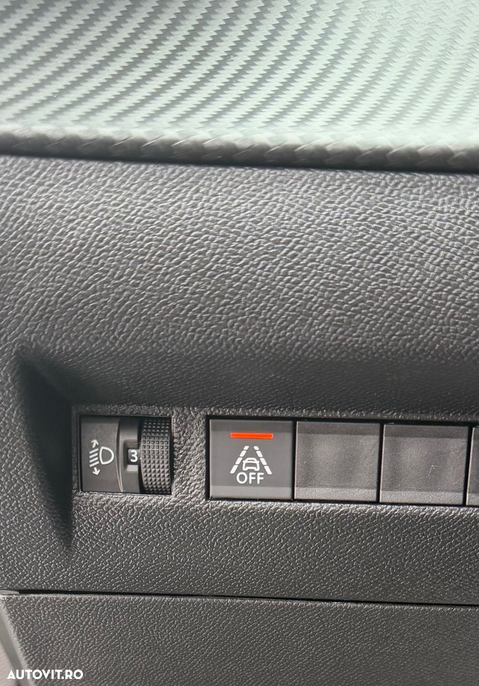 Peugeot 2008 1.5 BlueHDI EAT8 STT GT Pack - 22