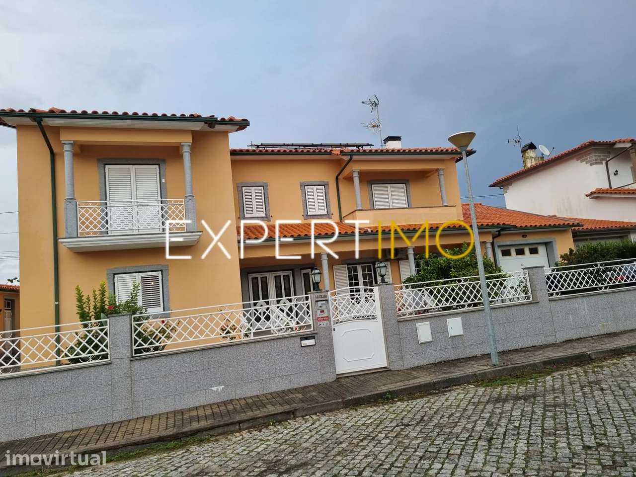 Excelente moradia com terreno envolvente, em Gouveia - Grande imagem: 3/46