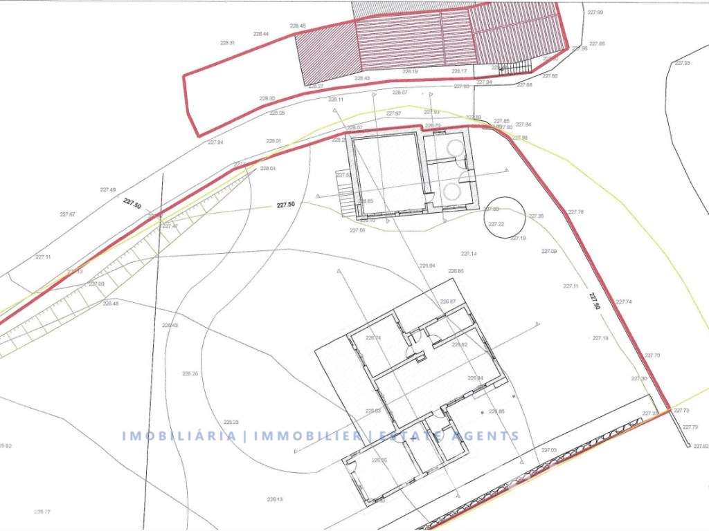 Propriedade com casa em pedra para reconstrução e terreno com proje... - Grande imagem: 2/50