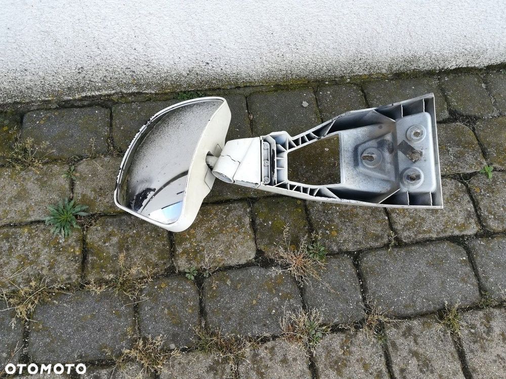 RENAULT TRUCKS RANGE GAMA T LUSTERKO CZOŁOWE RAMPOWE ORYGINAŁ - 1