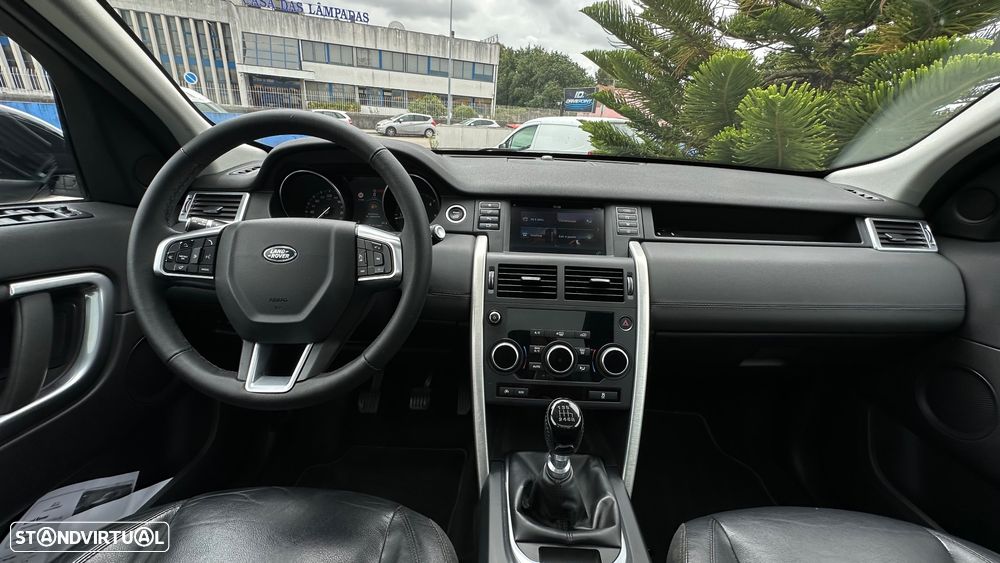 Land Rover Discovery Sport 2.0 TD4 SE - 30
