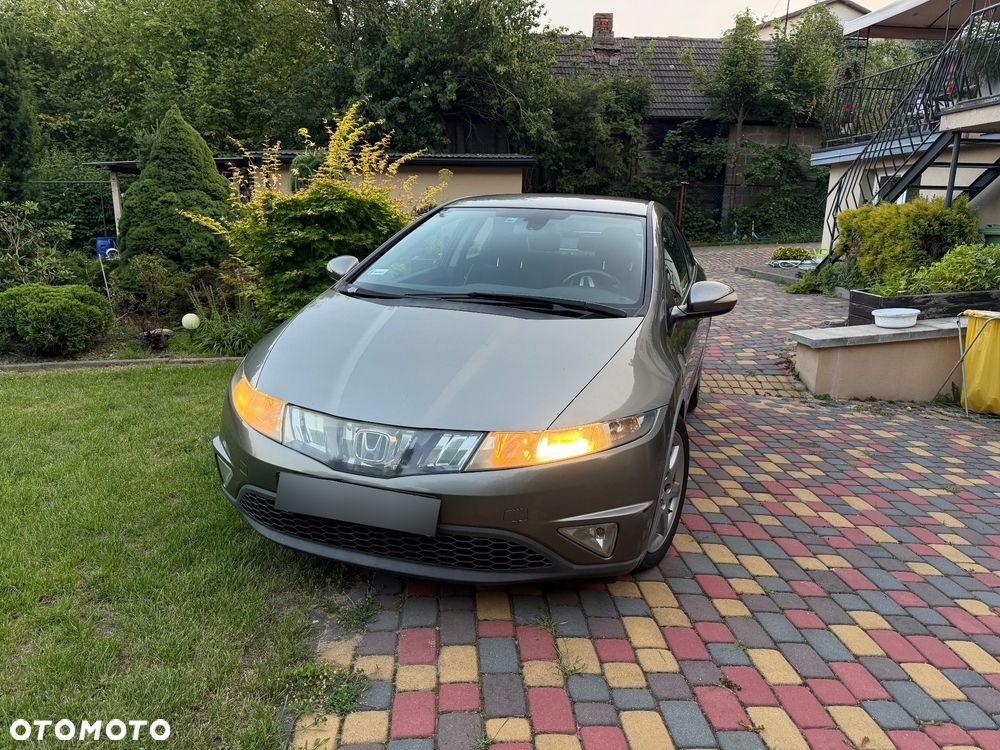 Honda Civic 1.8 Comfort - 1