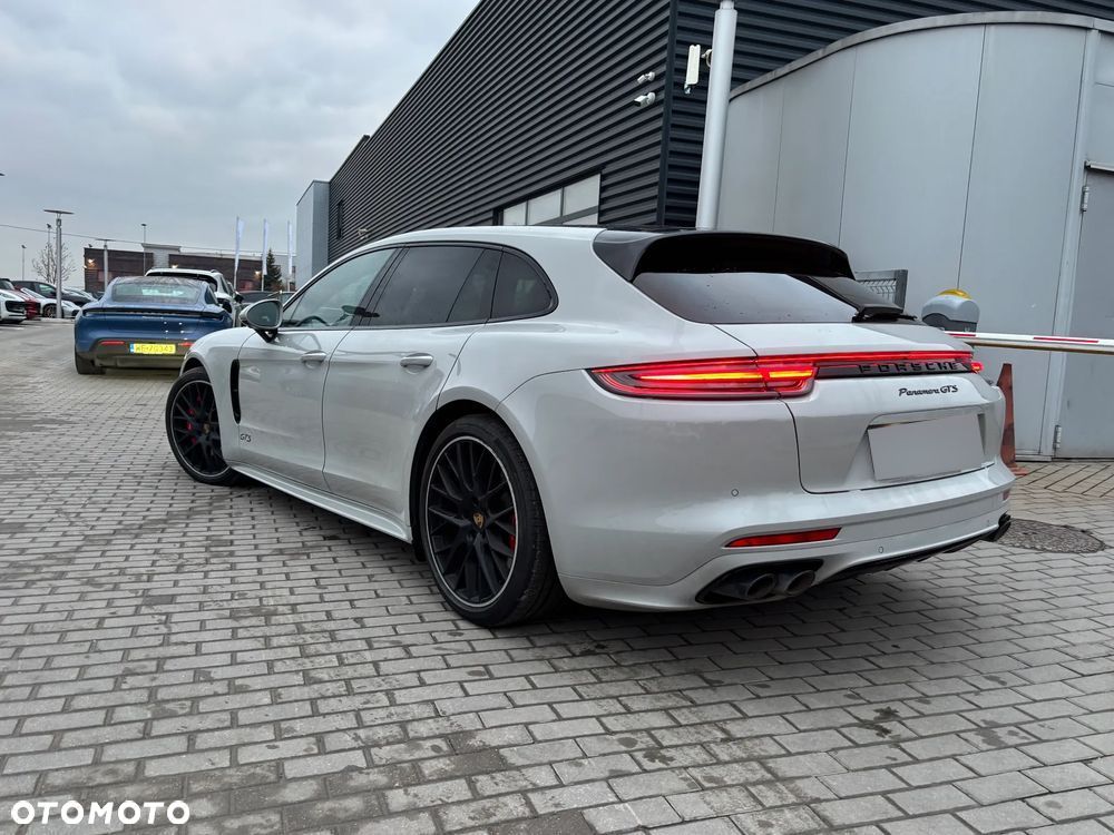 Porsche Panamera GTS GPF Sport Turismo - 3