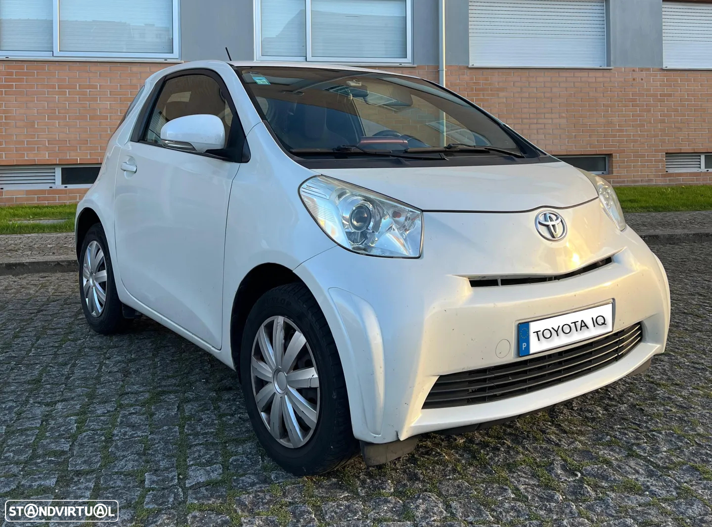 Toyota iQ 1.0 VVT-i - 2