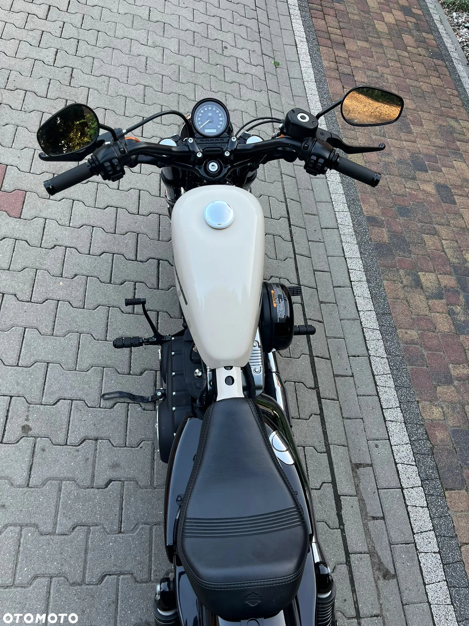 Harley-Davidson Sportster Forty-Eight - 17