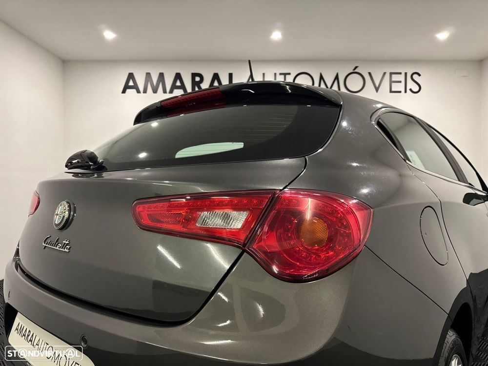 Alfa Romeo Giulietta 1.6 JTDM Distinctive - 24