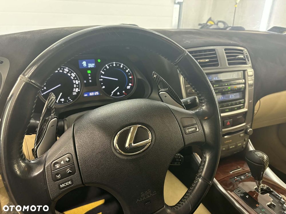 Lexus IS - 23