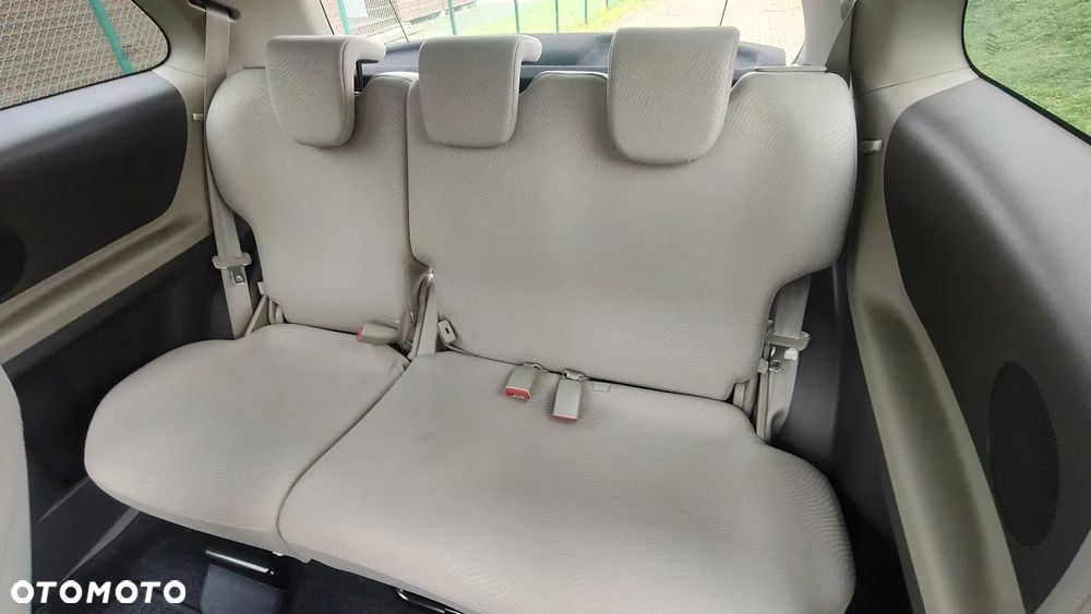 Toyota Yaris 1.33 VVT-i Executive - 17