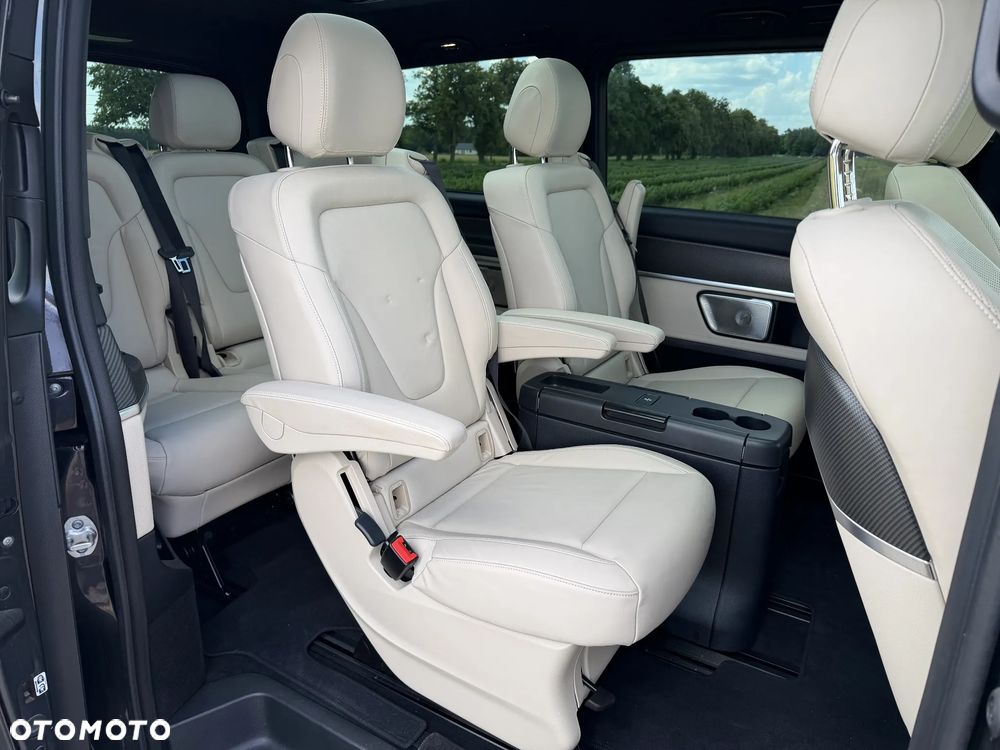 Mercedes-Benz Klasa V 300 d Exclusive 9G-Tronic (d³ugi) - 17