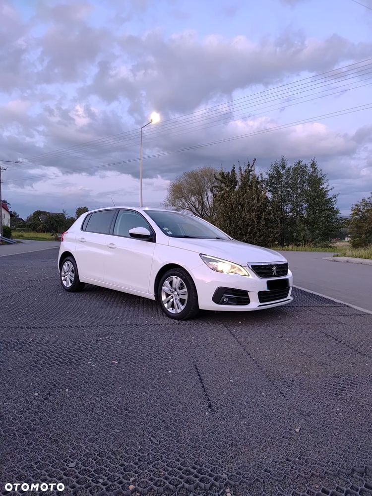 Peugeot 308 1.5 BlueHDi Allure S&S EAT8 - 17