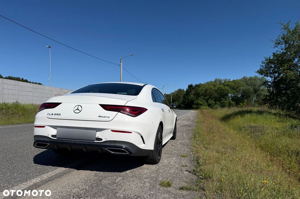 Mercedes-Benz CLA 250 4-Matic AMG Line 7G-DCT - 3
