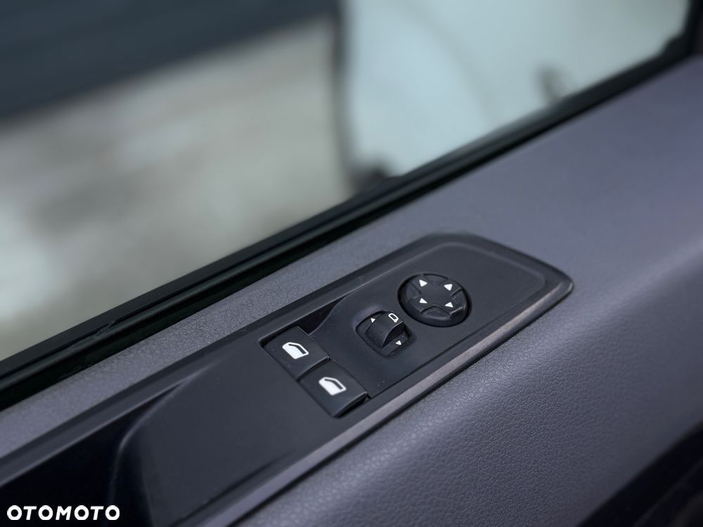 Peugeot e - Expert - 18