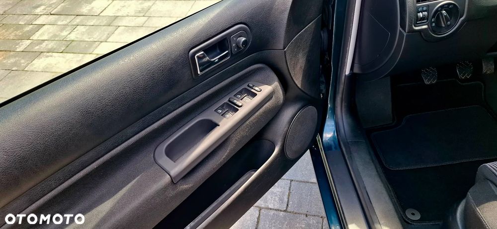 Volkswagen Golf 2.0 Trendline - 23