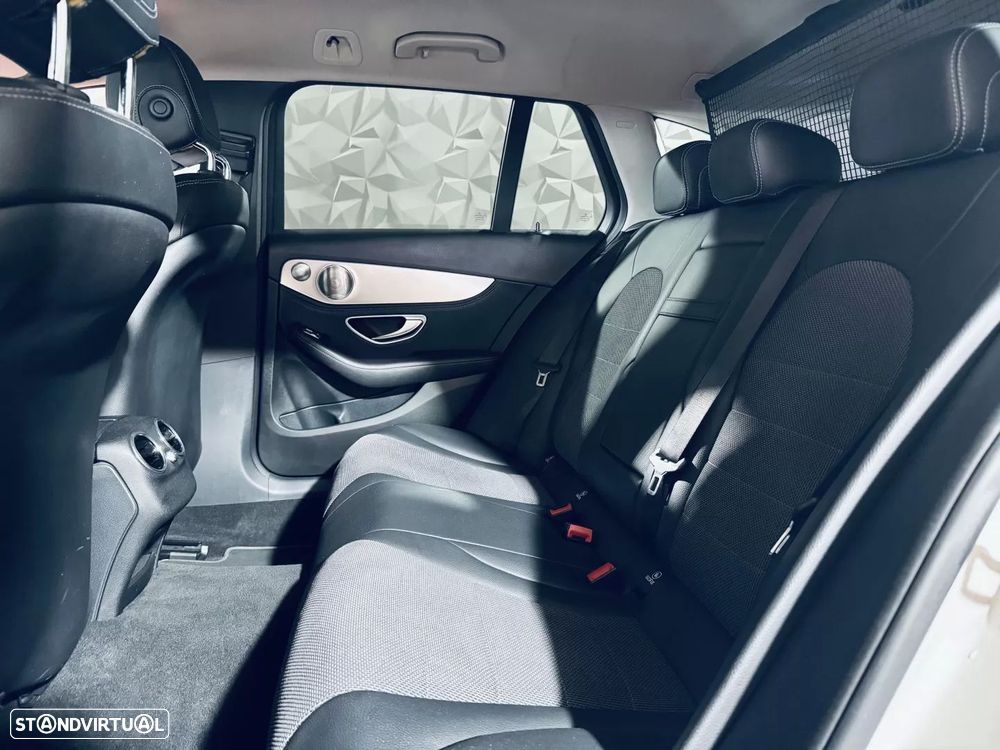 Mercedes-Benz C 200 d Avantgarde - 32