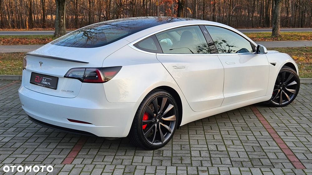 Tesla Model 3 - 13