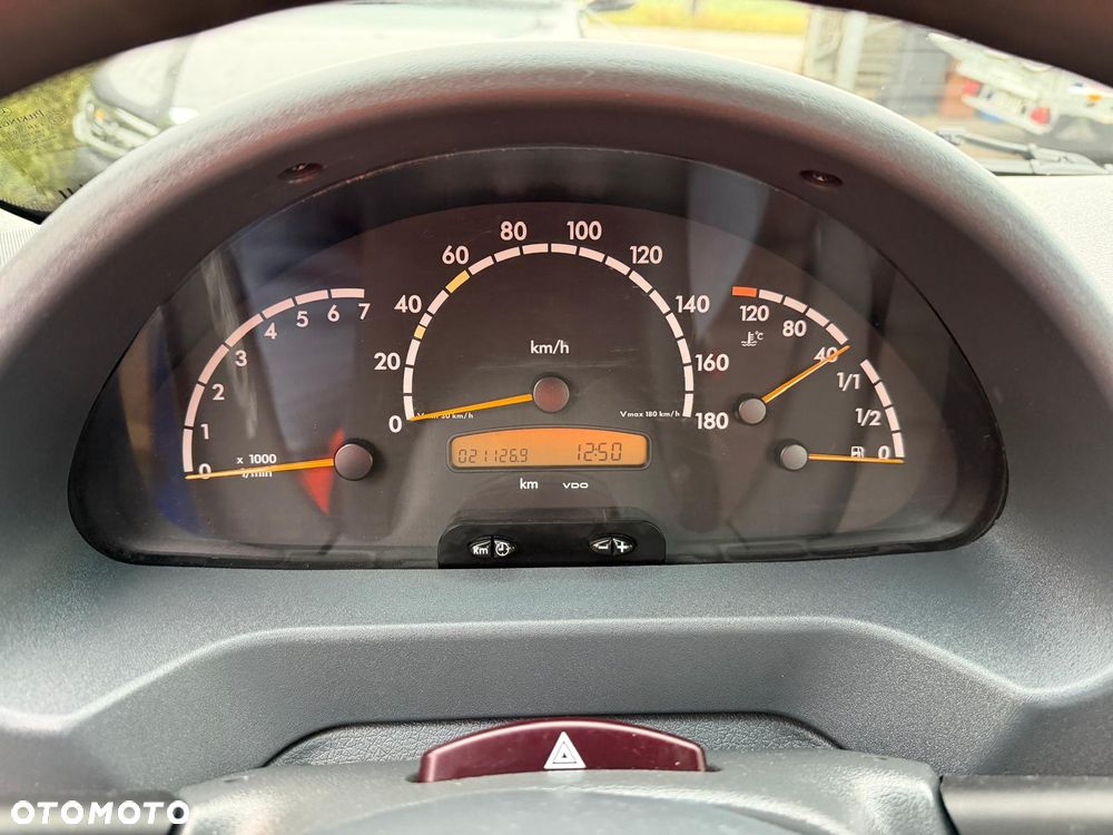 Mercedes-Benz Sprinter - 4