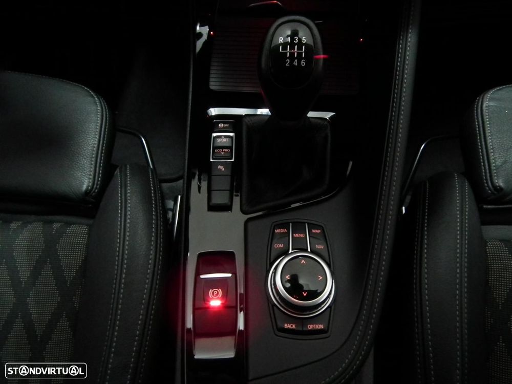 BMW X1 16 d sDrive xLine - 21