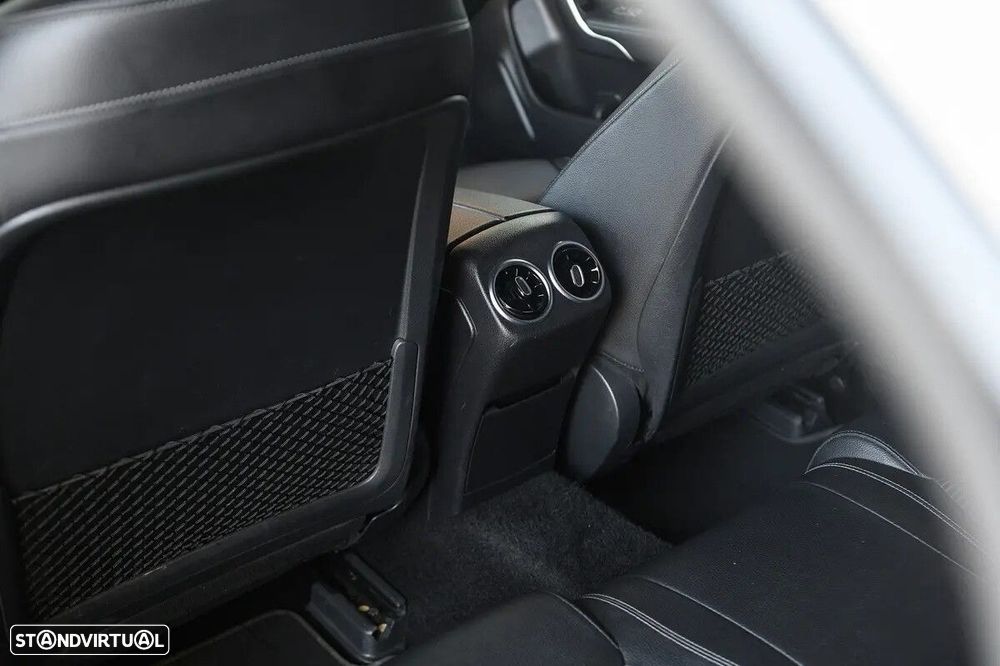 Mercedes-Benz CLA 180 d Style Aut. - 34