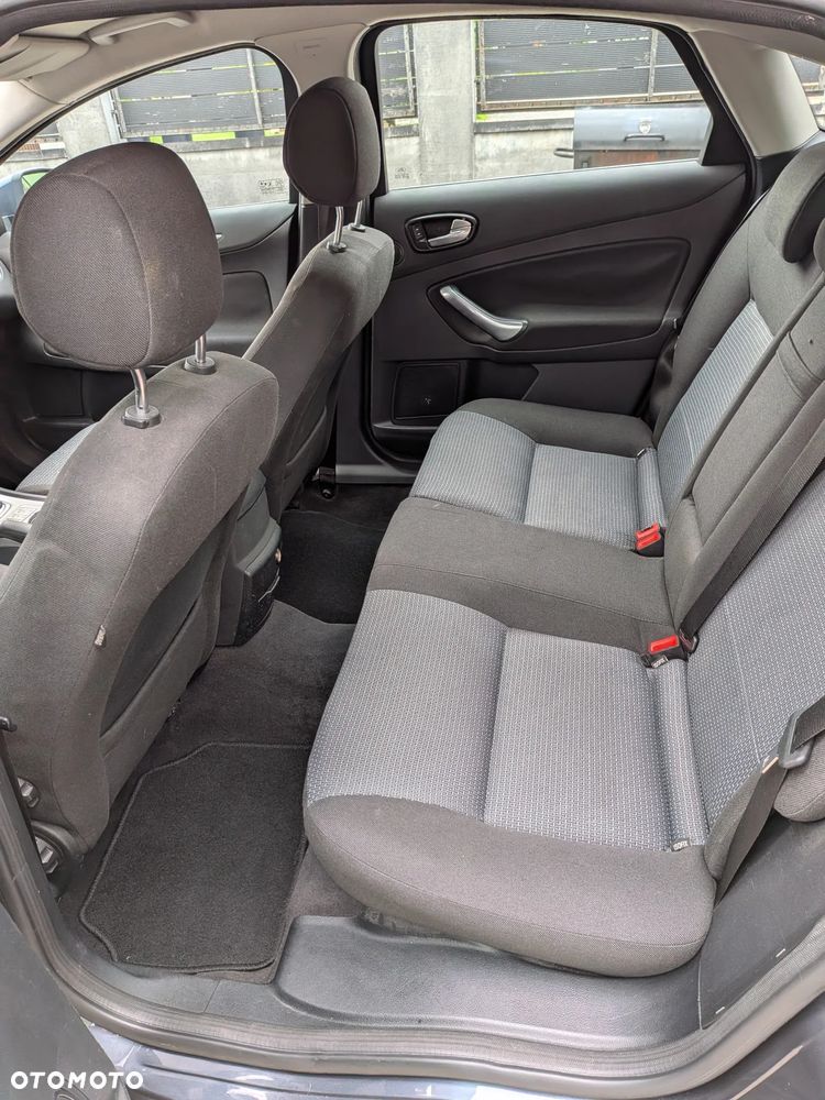 Ford Mondeo 1.8 TDCi Trend - 14