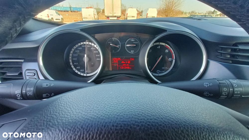 Alfa Romeo Giulietta 2.0 JTDM 16V Collezione - 4