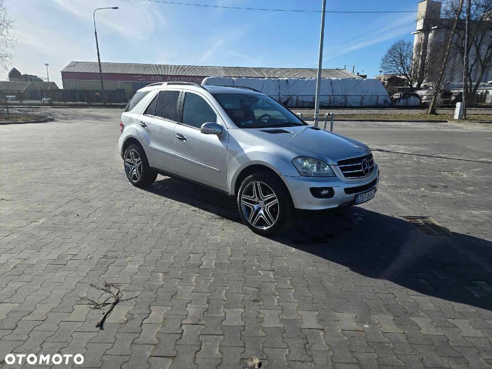 Mercedes-Benz ML 350 4-Matic - 2