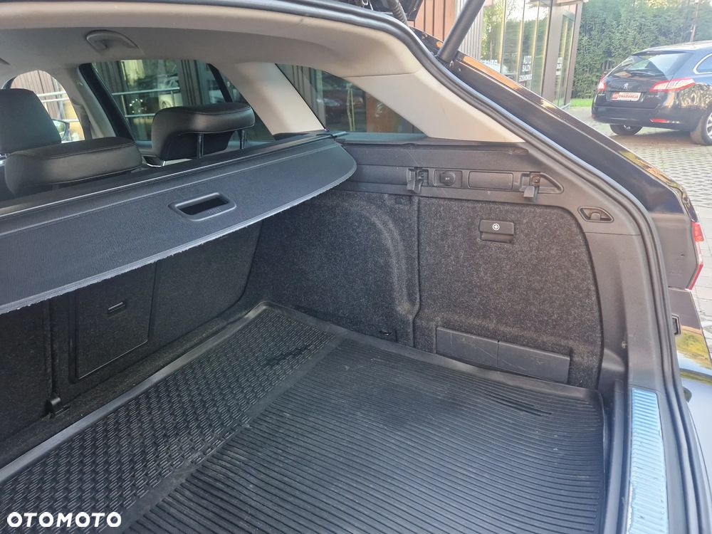 Skoda Superb Combi 1.6 TDI GreenLine - 18