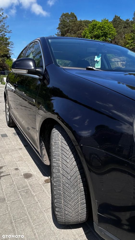 Volkswagen Jetta 1.9 TDI Comfortline - 5