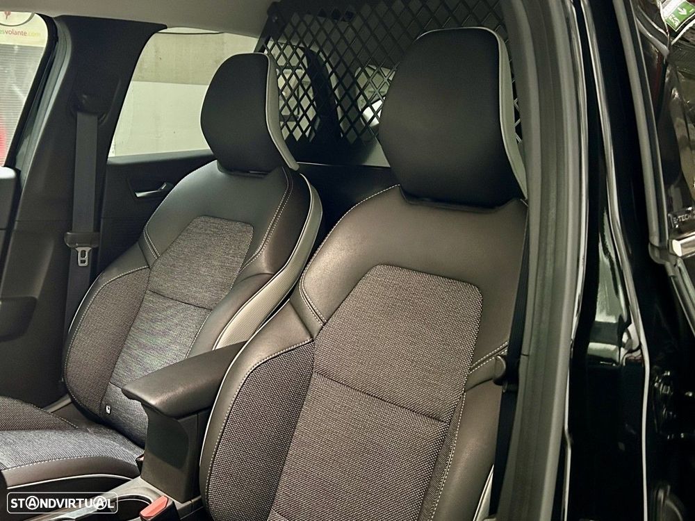 Renault Captur E-TECH 160 INTENS - 40