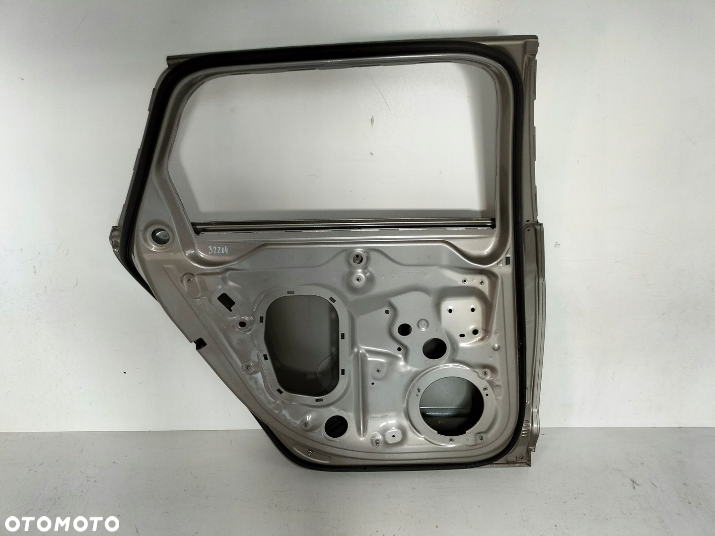 Drzwi tylne tył lewe AUDI A6 C8 18- KOMBI - 5