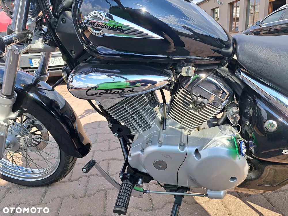 Suzuki Intruder - 22