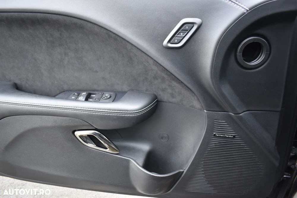 Dodge Challenger - 28