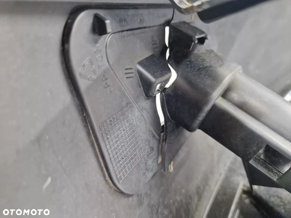 VW POLO 6R0 08- ZDERZAK PRZEDNI PRZÓD NA SPRYSKI , KOLOR CZARNY METALIK , NR 6R0807221 , NR AUKCJI NZ1259 - 22