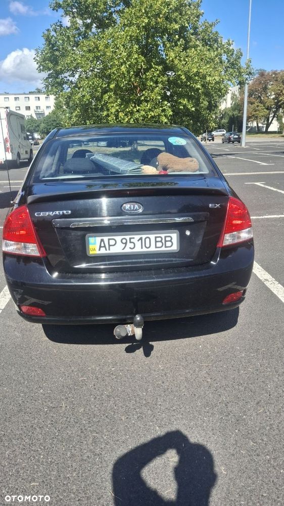 Kia Cerato - 4