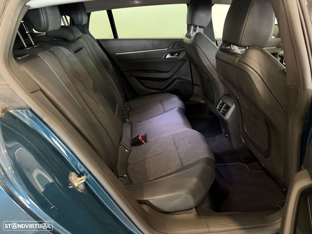 Peugeot 508 SW 1.6 Hybrid Allure e-EAT8 - 29