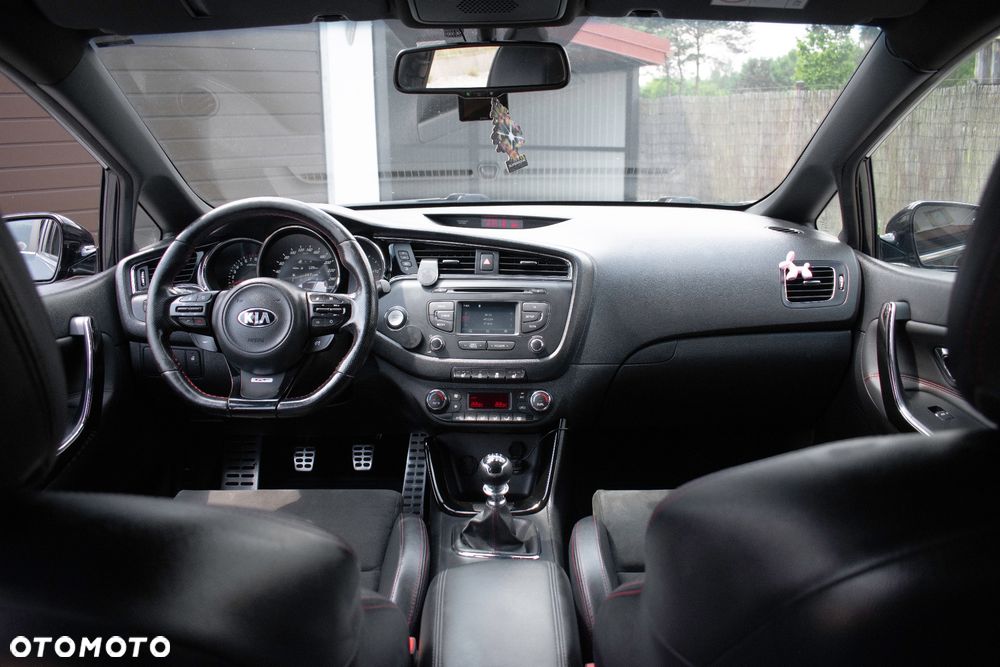 Kia Ceed 1.6 T-GDI GT - 13