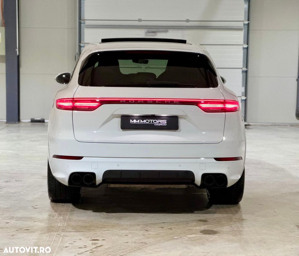 Porsche Cayenne Standard - 11