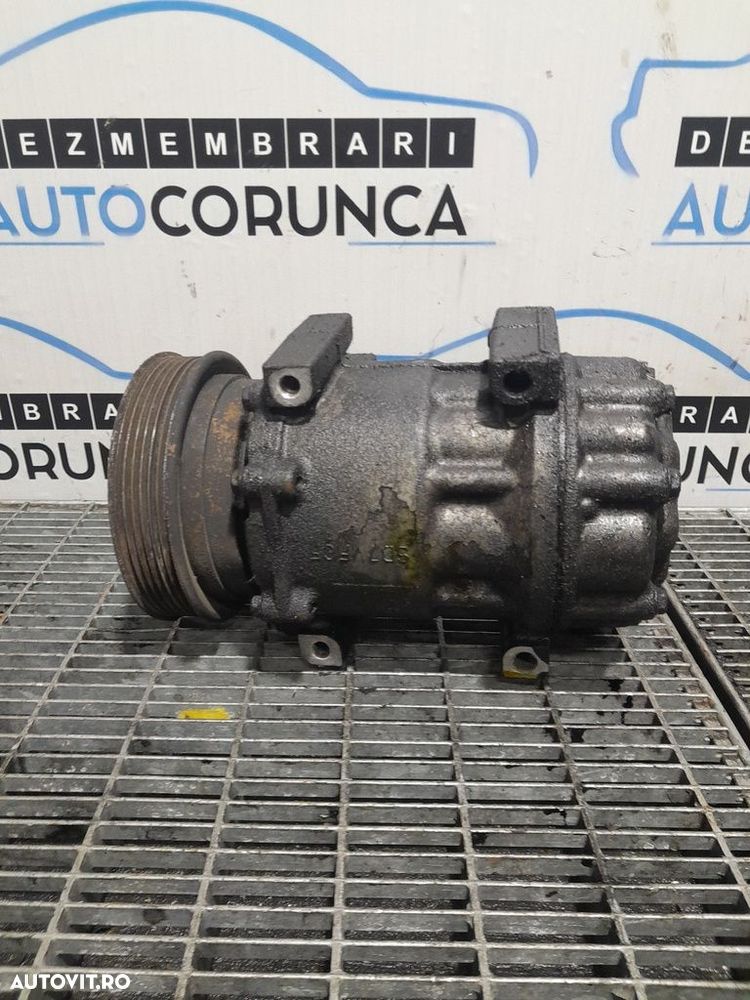 Compresor clima Dacia Duster 1.5 Dci 2010 - 2013 K9K (1084) 926007398R - 3