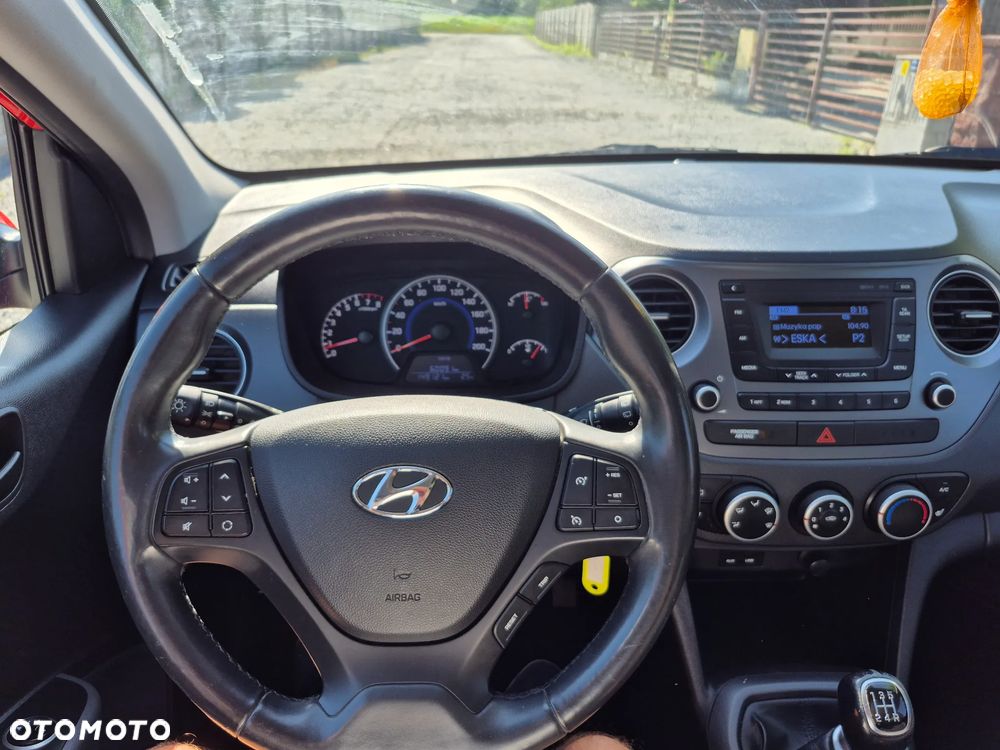 Hyundai i10 1.2 Fifa World Cup Edition - 9